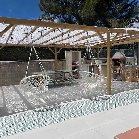 别墅 Spacious House With Swimming Pool 10 Min From Avignon Les Angles (Gard)