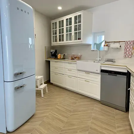 Spacious House With Swimming Pool 10 Min From Avignon *