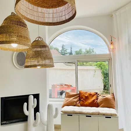 Spacious House With Swimming Pool 10 Min From Avignon *