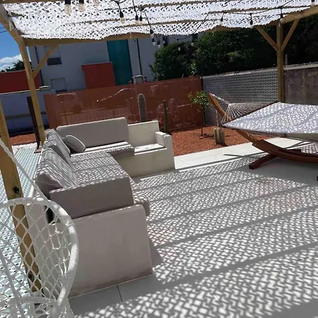 别墅 Spacious House With Swimming Pool 10 Min From Avignon Les Angles (Gard)